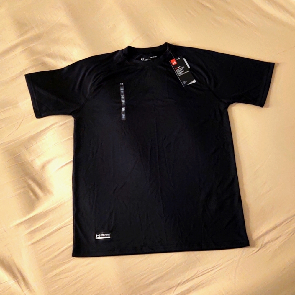 NWT Under Armour Men's Layering T-Shirt, Sz. S